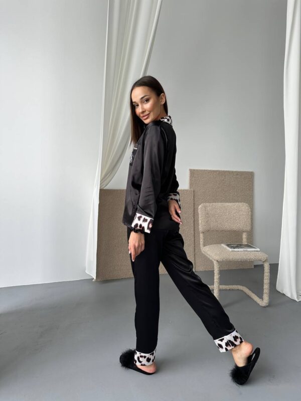 VS İpek Saten Siyah Leopar Detaylı